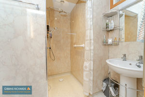 En-Suite- click for photo gallery